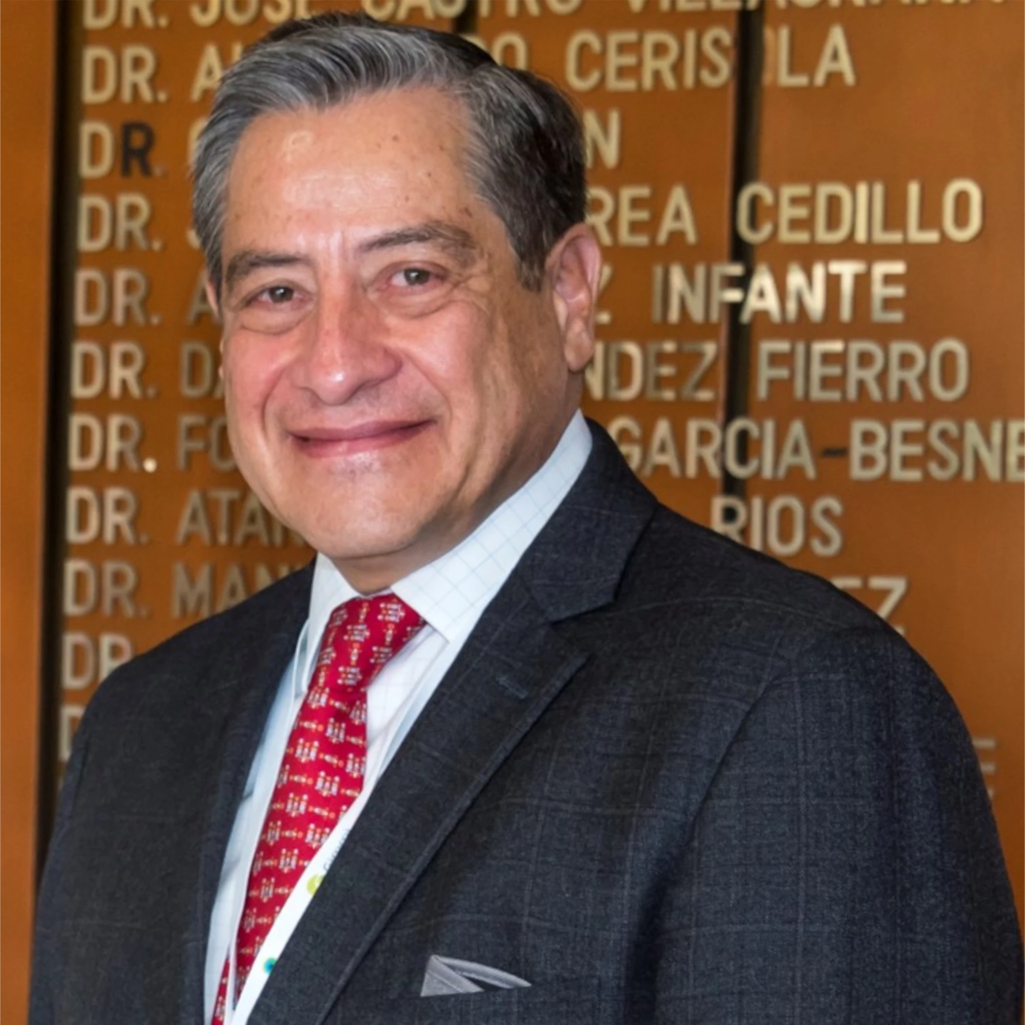 Dr. Salvador Francisco Campos Campos
